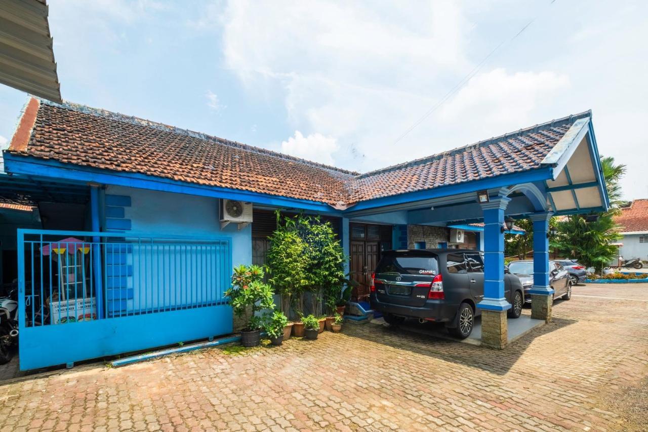 Reddoorz Syariah At Jl Pangeran Hidayatullah Cianjur Hotel Exterior photo